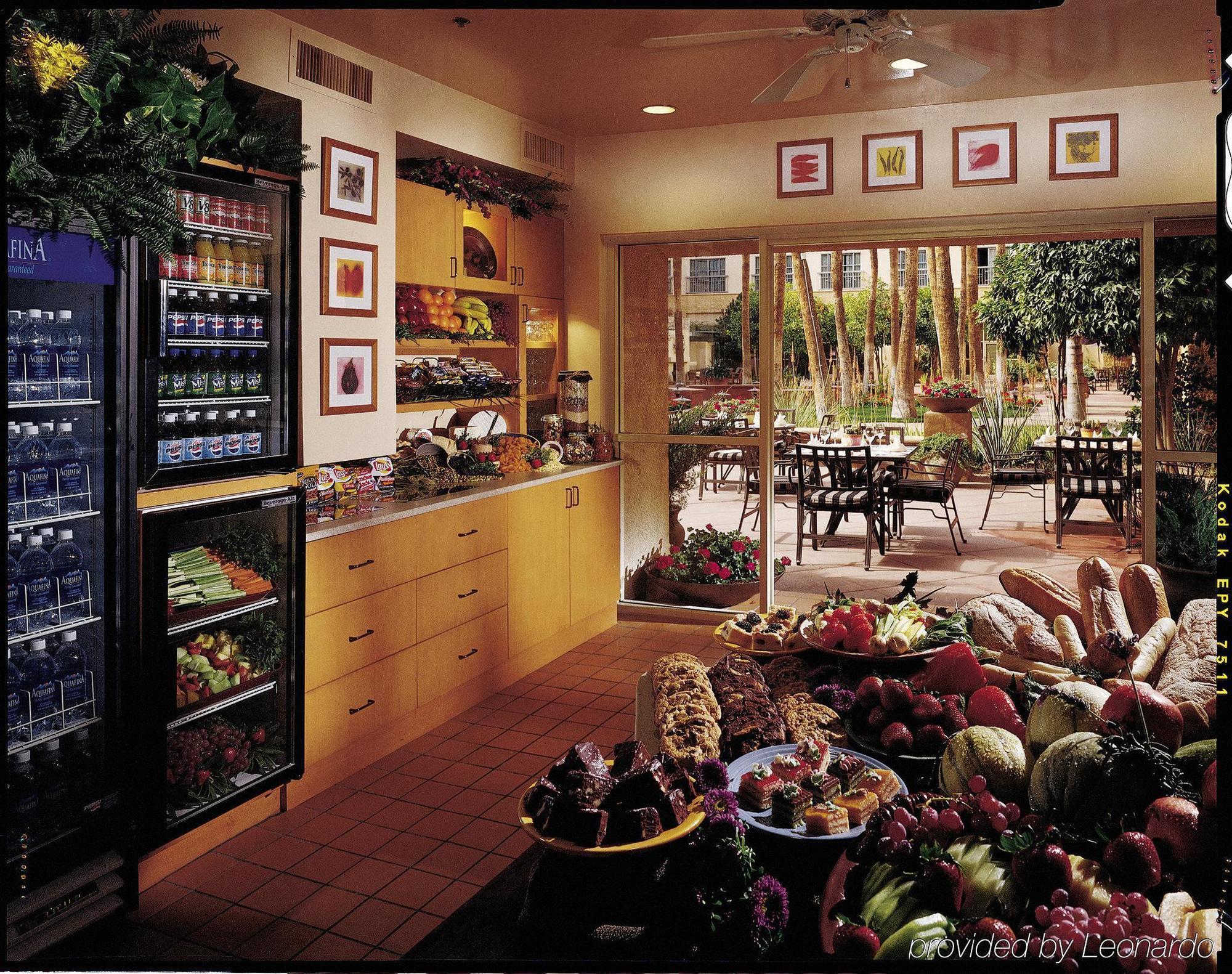 Tempe Mission Palms- Destination Fee Includes Parking Hotel Restoran gambar